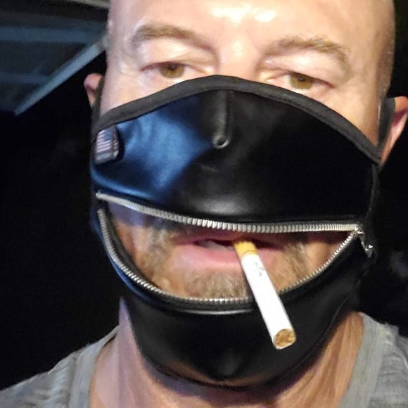 Nu Shuz Other - MADE USA Eat Drink and be Merry Zipper Face Mask
